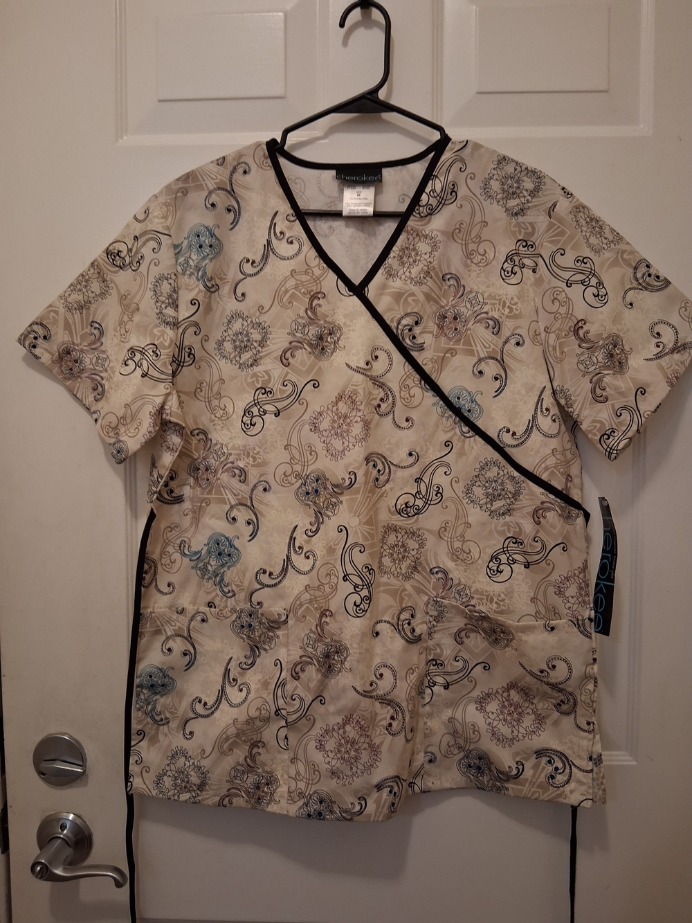 Cherokee V-Neck Scrub Top in Cream with Black & Blue Trim
